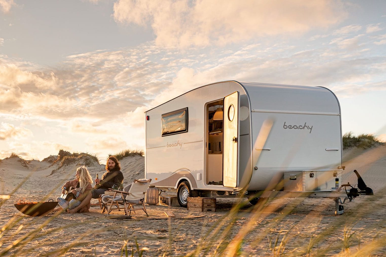 Zu Hause in der Natur: Urlaub in Wohnwagen und Wohnmobil steht hoch im Kurs.