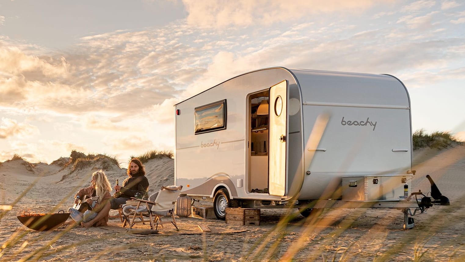 Zu Hause in der Natur: Urlaub in Wohnwagen und Wohnmobil steht hoch im Kurs.