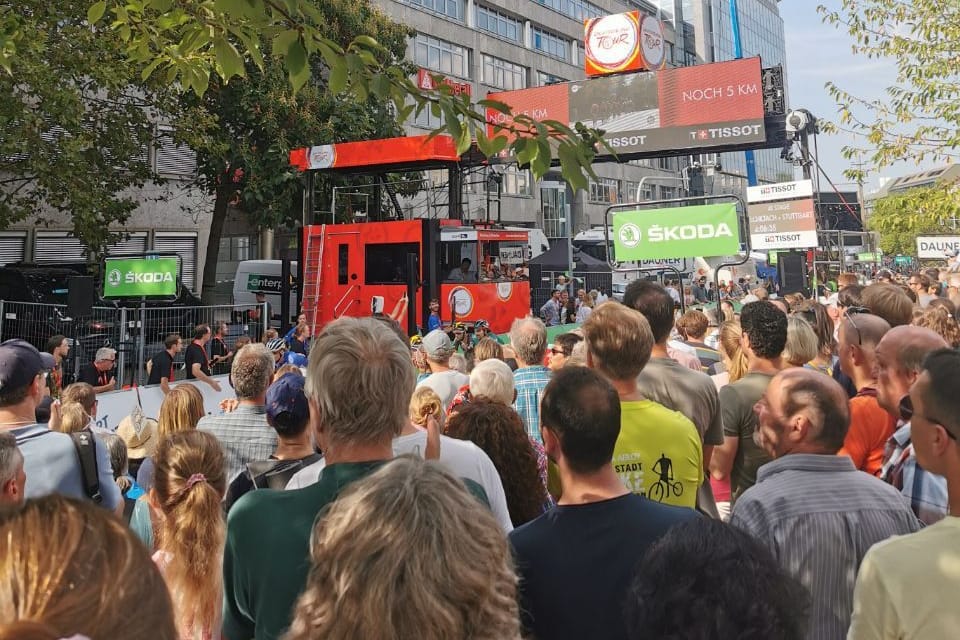 Proppenvoller Zielbereich in Stuttgart: Beim Finale der Deutschland Tour wollen Tausende live dabei sein.