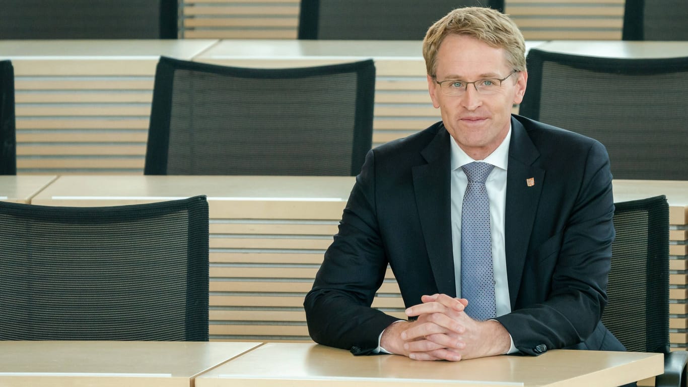 Schleswig-Holsteins Ministerpräsident Daniel Günther: Er und seine CDU kommen in der NDR-Berichterstattung meist gut weg.