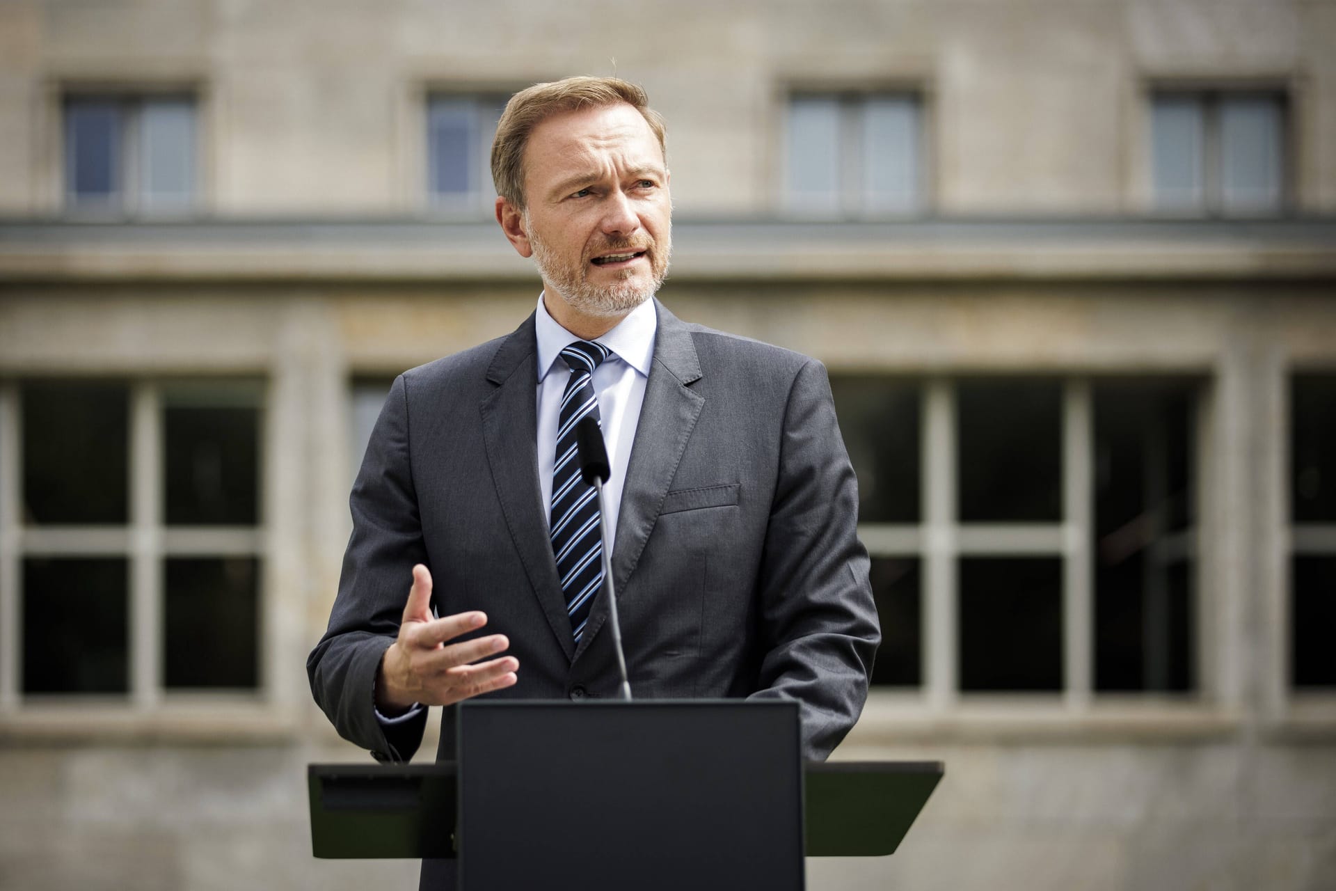 Bundesfinanzminister Christian Lindner bei der heutigen Pressekonferenz: Die Bekämpfung von Finanzkriminalität hat für den Minister Priorität.