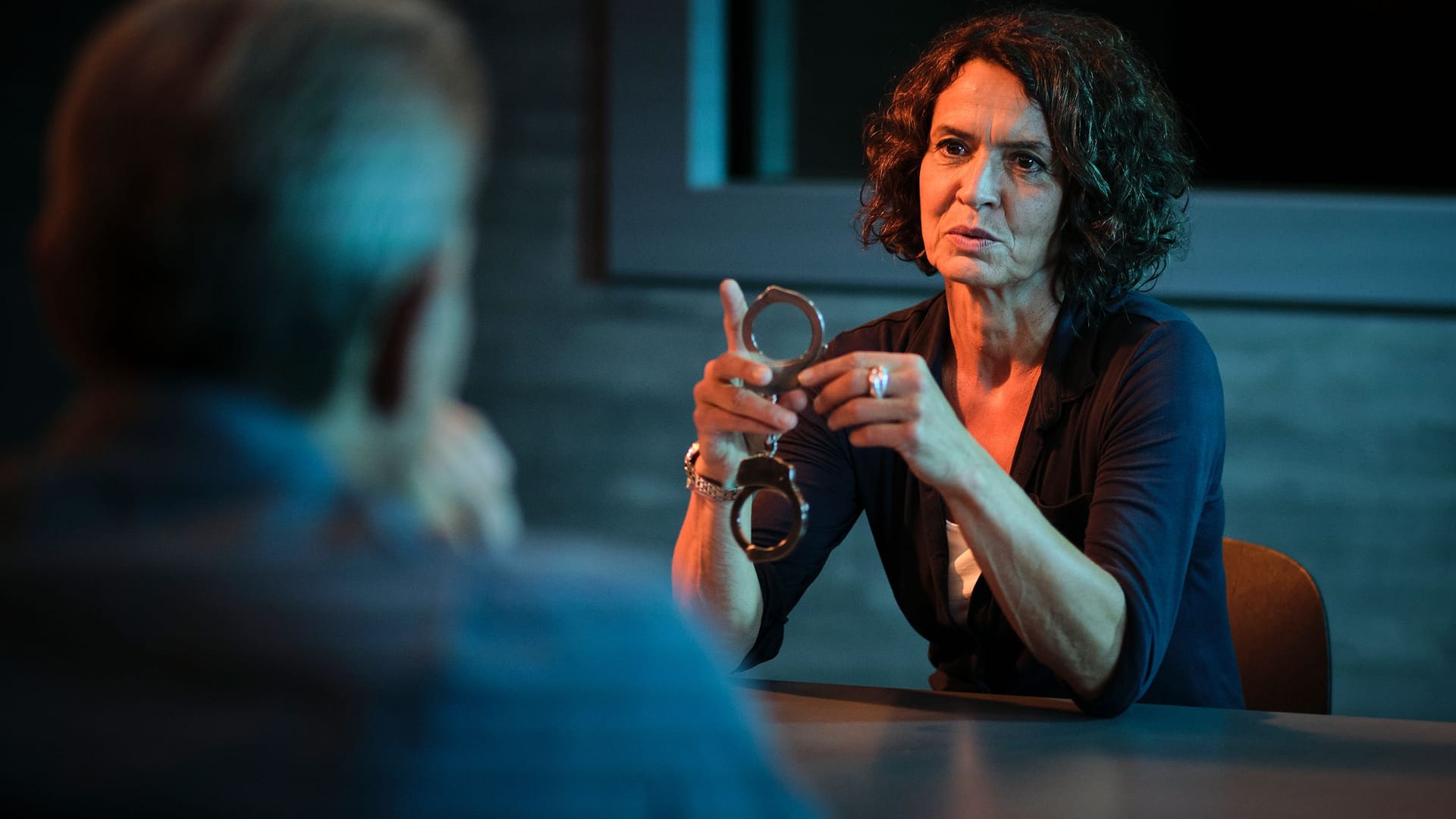 "Tatort: Das Verhör": Lena Odenthal (Ulrike Folkerts) mit einem Verdächtigen Kessler.