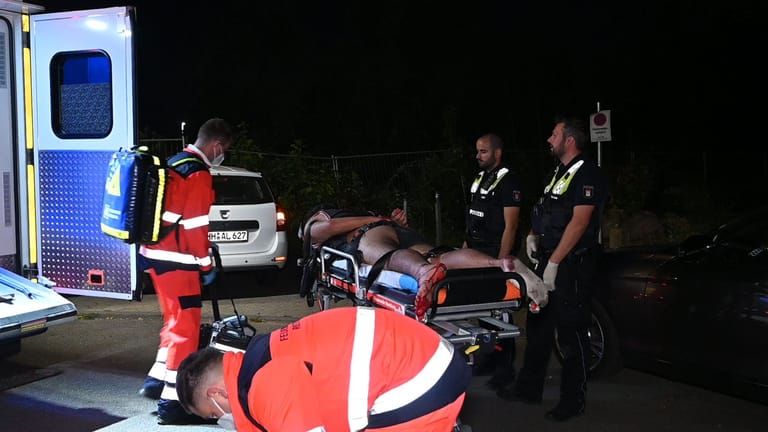 Verletzte in Wilhemsburg: Zwei Menschen wurden durch einen Polizeihund verletzt.