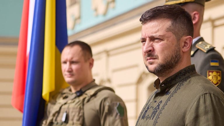 Der ukrainische Präsident Wolodymyr Selenskyj in Kiew: Heute dauert der Krieg sechs Monate an.