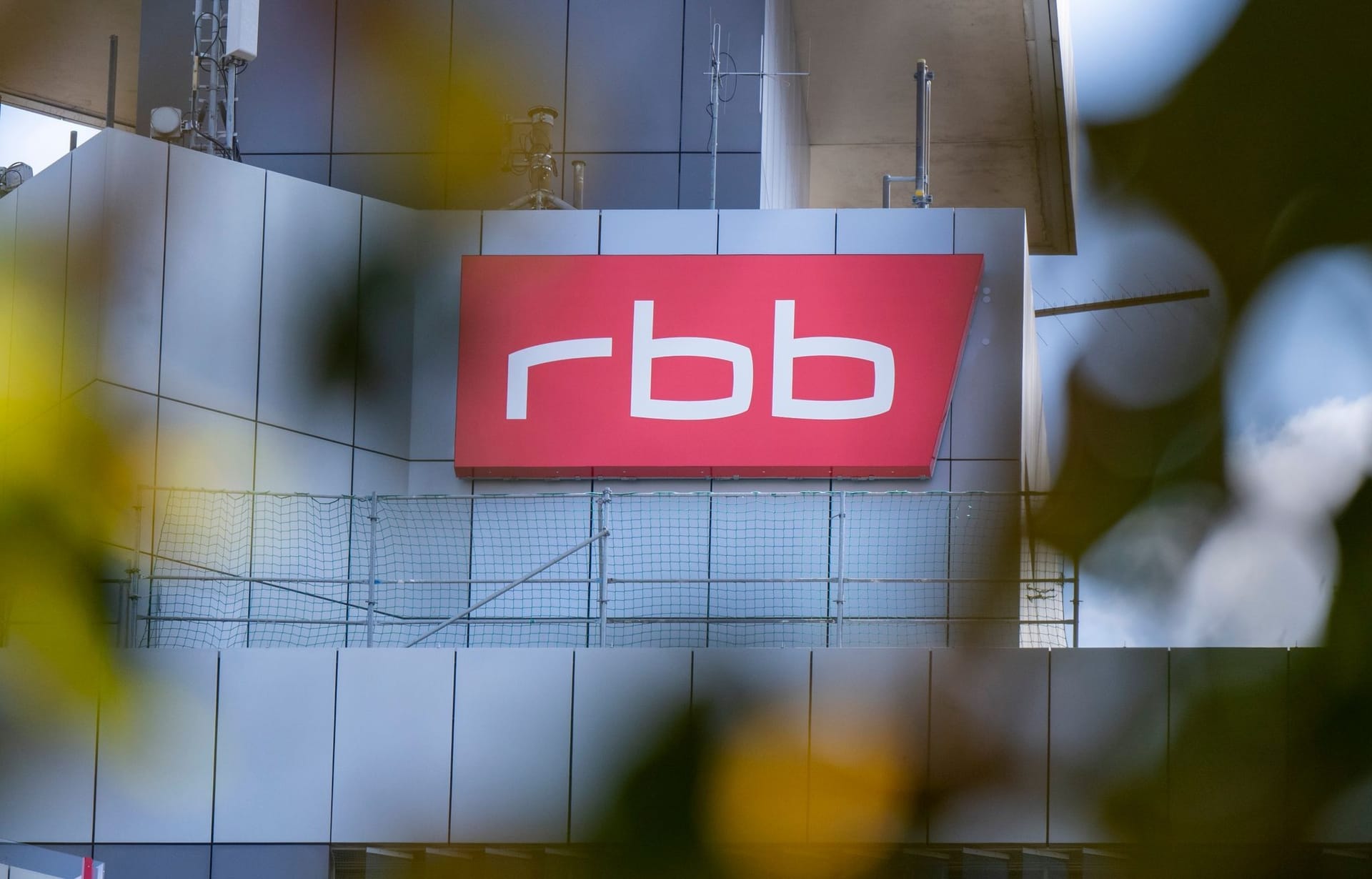 RBB-Gebäude (Archivbild): Mehr als eine halbe Million Euro soll der Umbau der Intendanz-Etage gekostet haben.