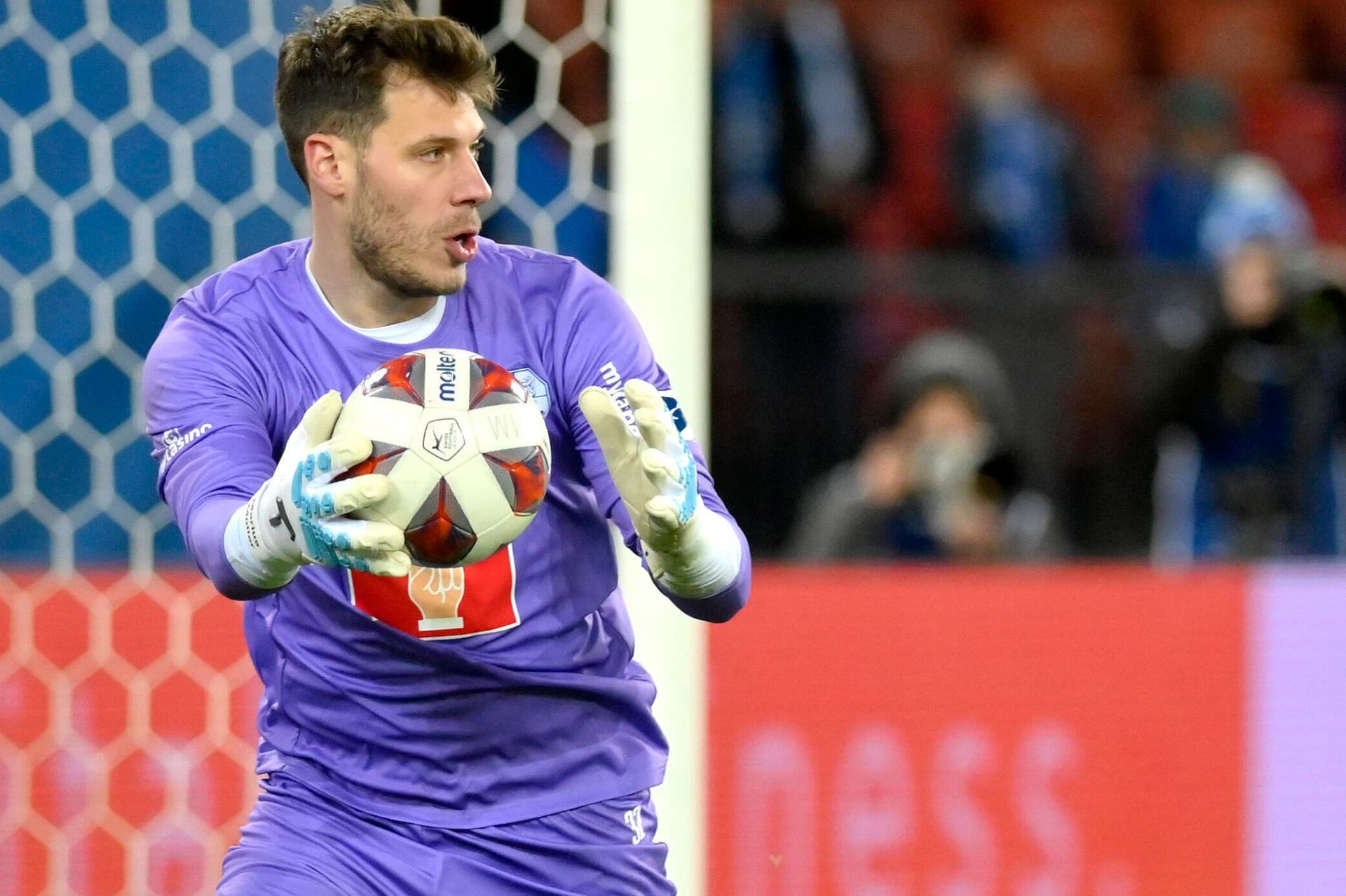 Marius Müller: Eine unüberlegte Aussage des Keepers hat nun ein Verfahren zur Folge.