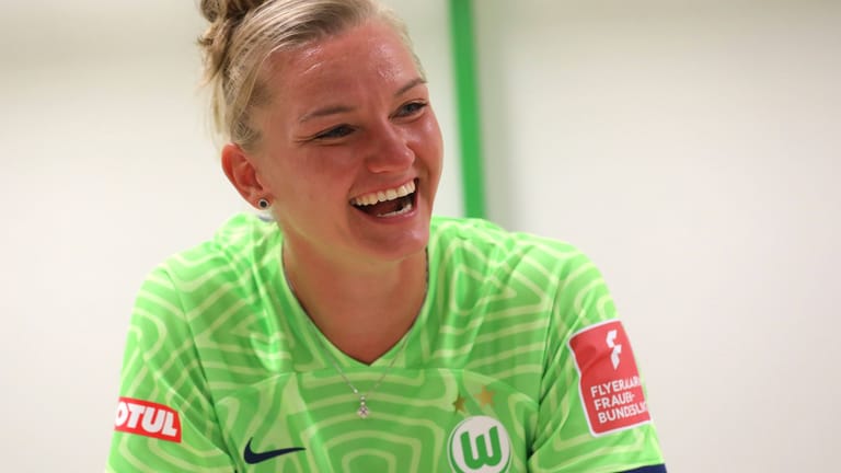 Alexandra Popp: DFB-Kapitänin Verlängert Beim VfL Wolfsburg