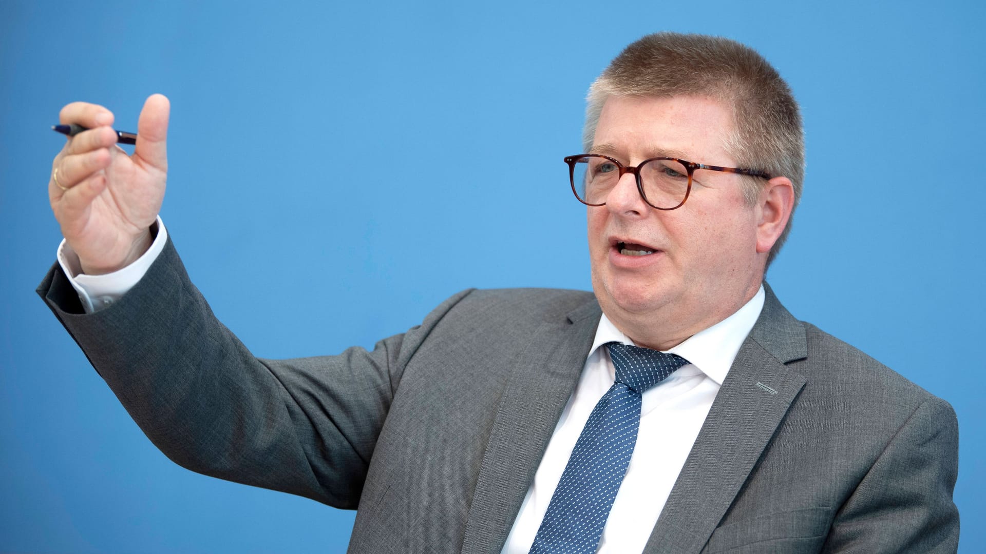 Thomas Haldenwang: Der Präsident des Verfassungsschutzes sieht noch keine Anzeichen für Massenkrawalle.