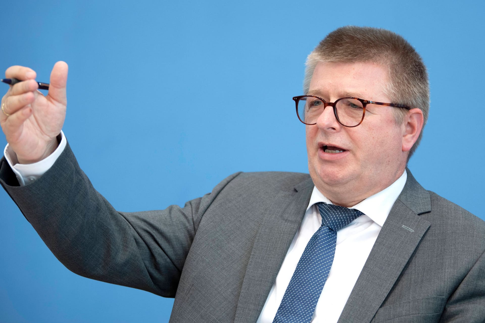 Thomas Haldenwang: Der Präsident des Verfassungsschutzes sieht noch keine Anzeichen für Massenkrawalle.