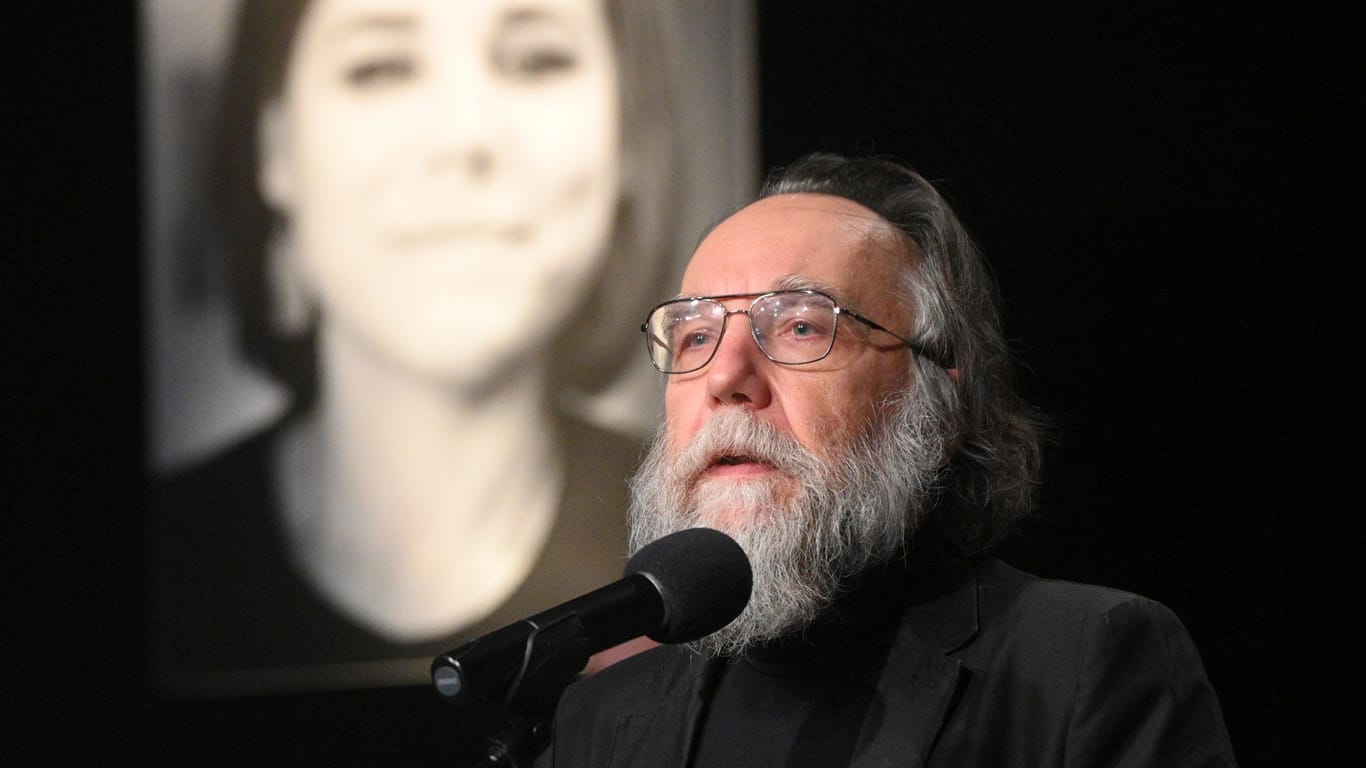 Alexander Dugin bei der Trauerfeier: Der Einfluss des Ideologen ist umstritten.