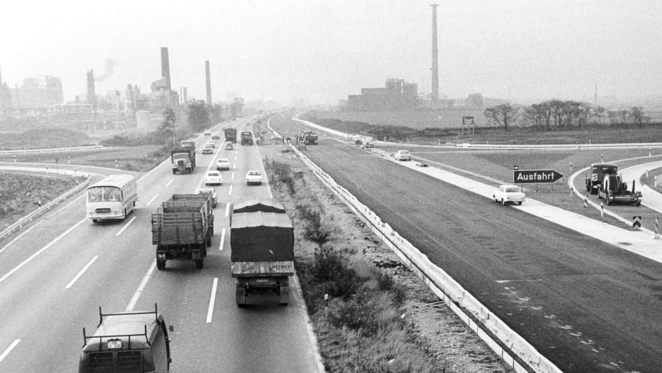 Die A555 zwischen Köln und Bonn: In der Anfangszeit gab es noch keine Mittelleitplanke.