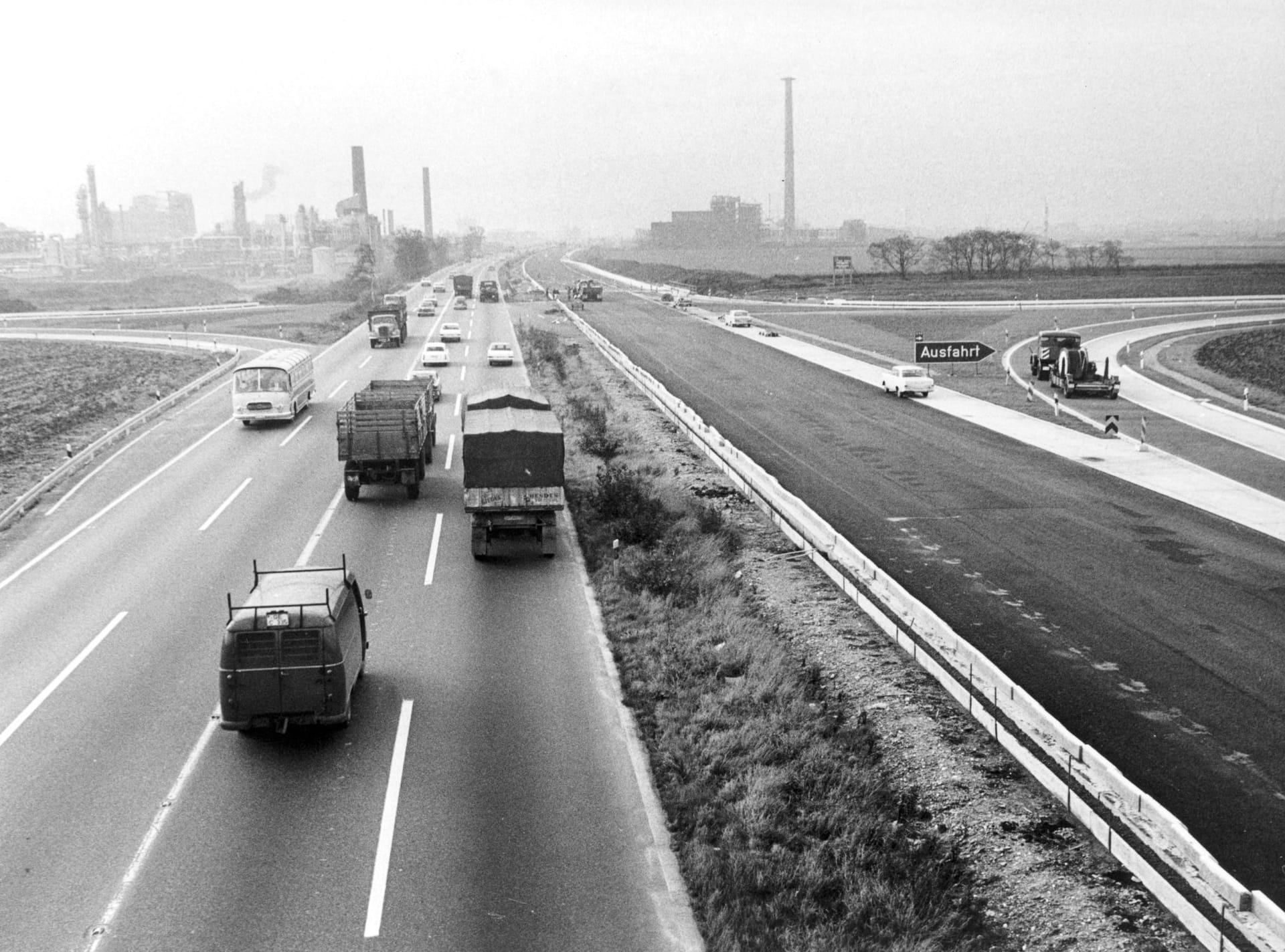 Die A555 zwischen Köln und Bonn: In der Anfangszeit gab es noch keine Mittelleitplanke.
