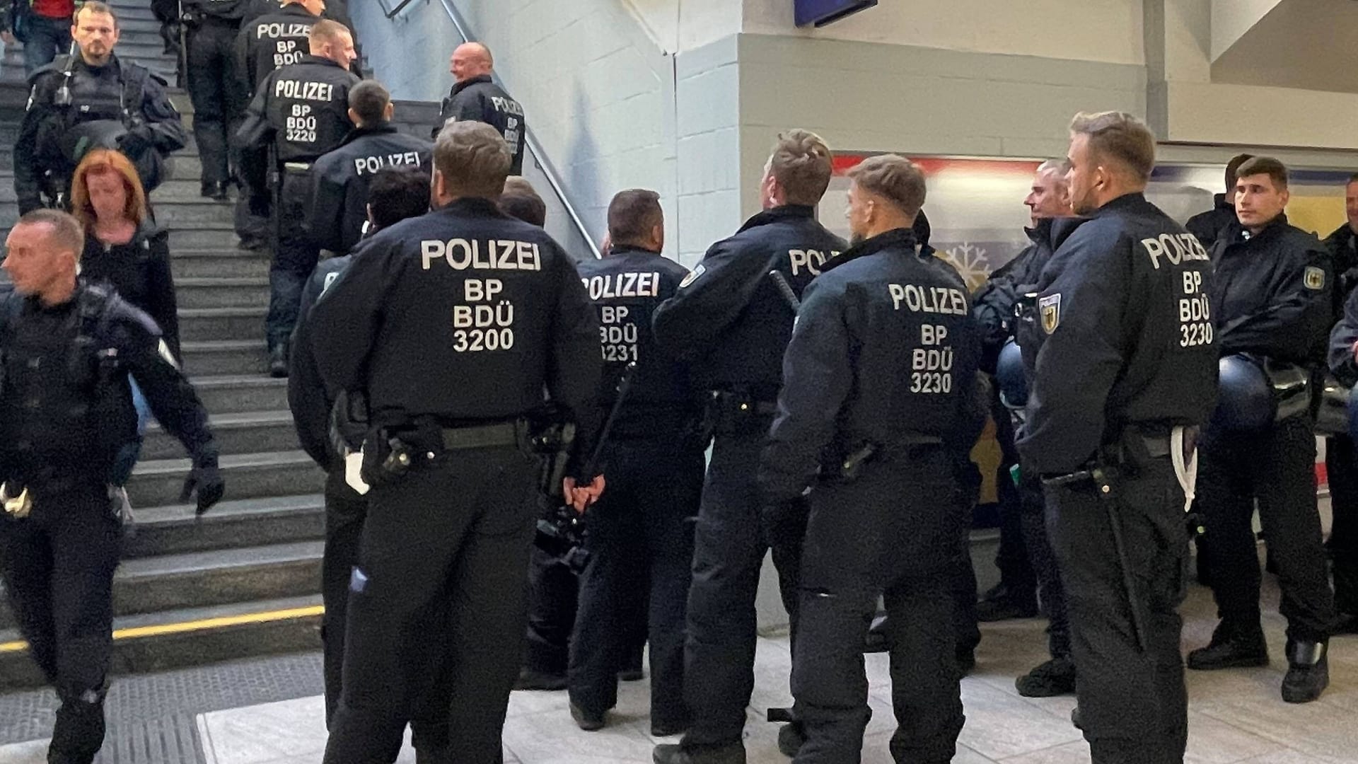 Bundespolizei in Sachsen (Symbolbild): Ein großer Betrag fehlt, unter anderem für Neuanschaffungen.