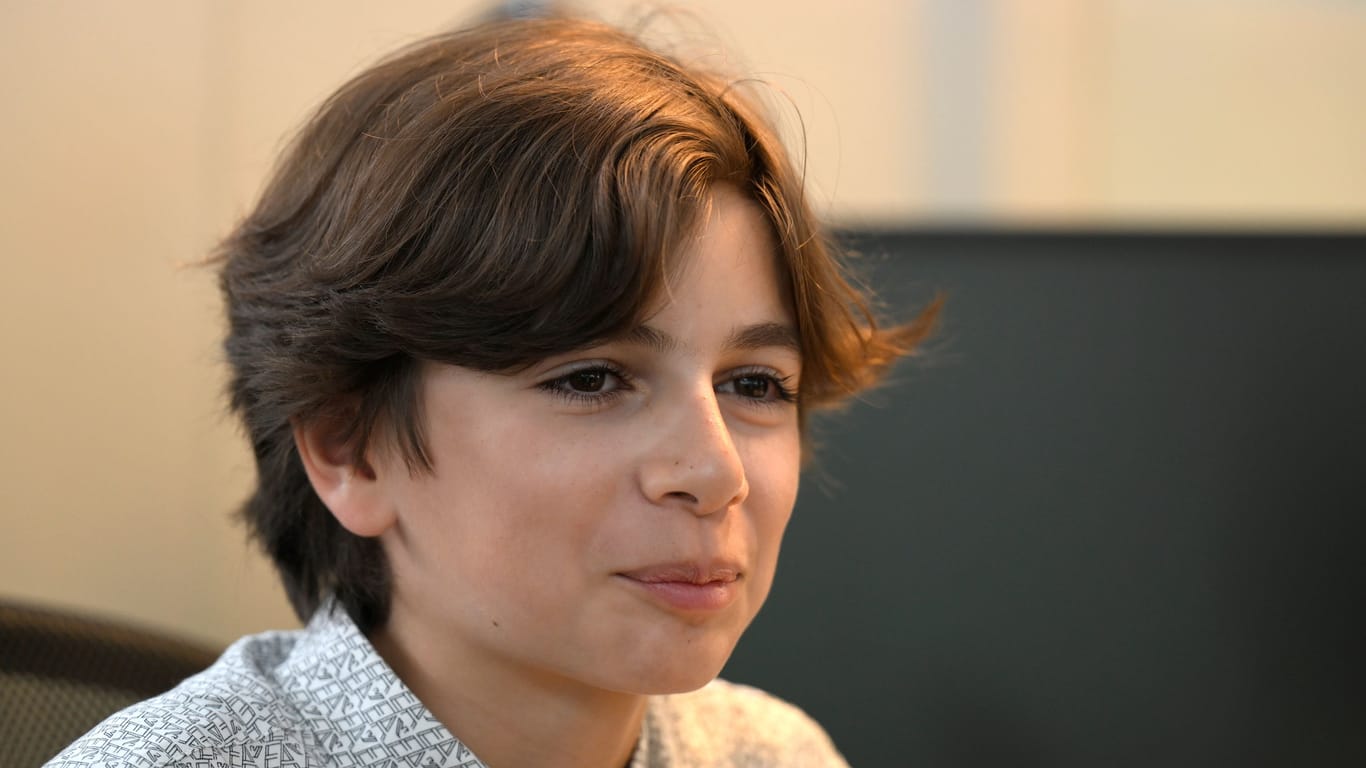 Der höchstbegabte Ruben Charara: Der Junge hat mit 12 Jahren schon sein Abitur gemacht und programmiert Computer.