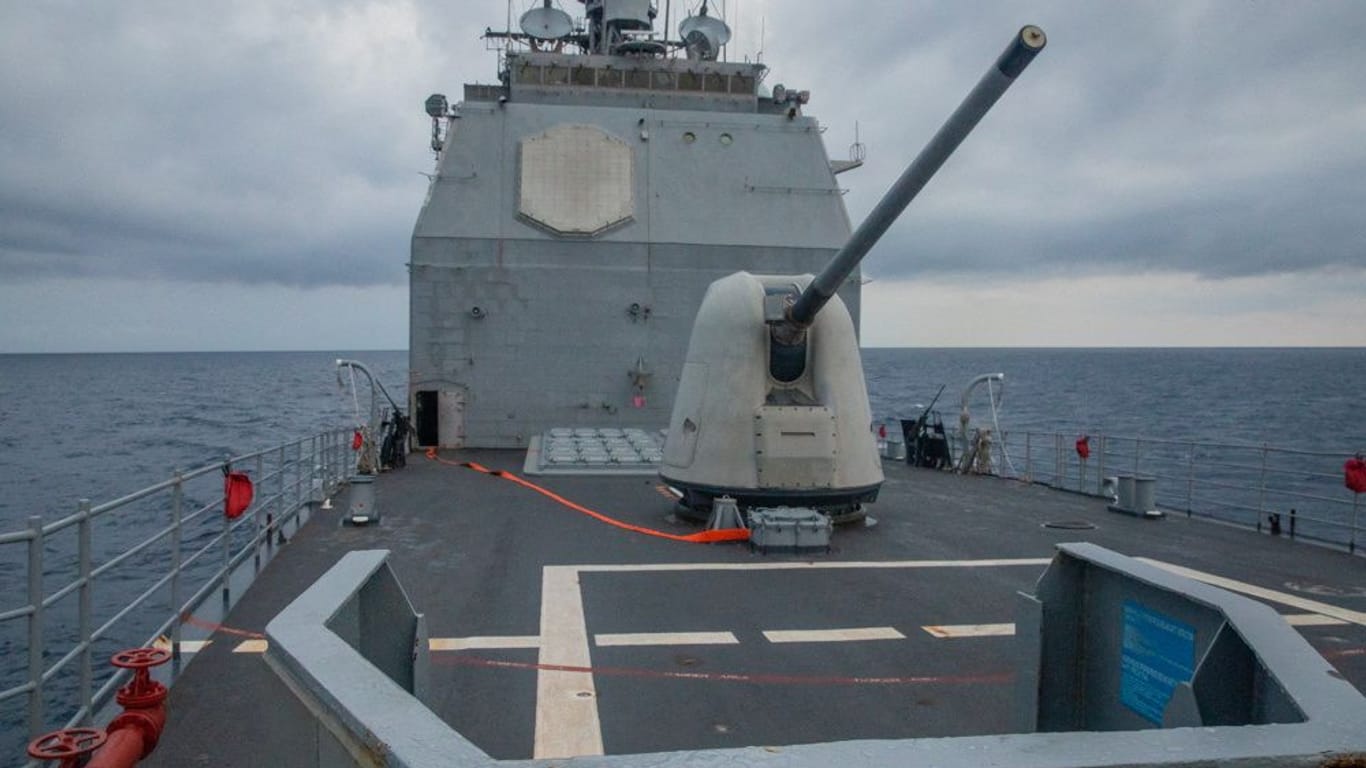 Gehört den USA: Ticonderoga-class guided-missile cruiser USS Antietam (CG 54)