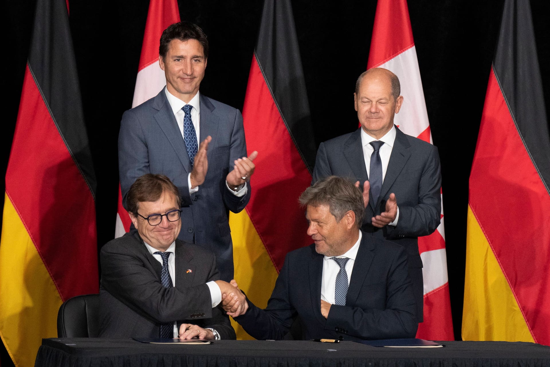 Justin Trudeau, Olaf Scholz, Jonathan Wilkinson und Robert Habeck: Kanada und Deutschland haben eine neue Energie-Partnerschaft geschlossen.