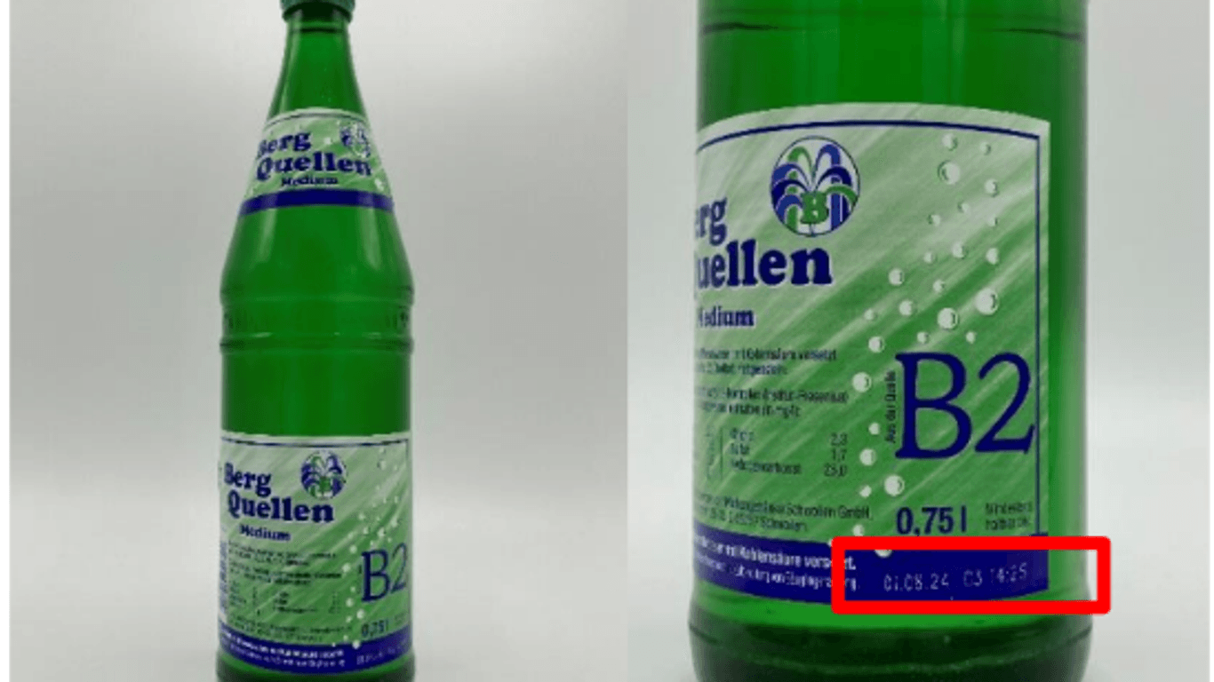 Wasserrückruf: Nur Flaschen mit der Markierung unten sind betroffen.