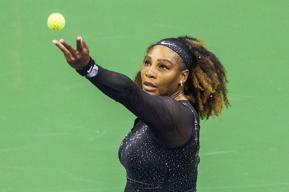 Tennisstar Serena Williams jubelt: Ihren Abschied von der großen Bühne hat sie nochmal verschoben.