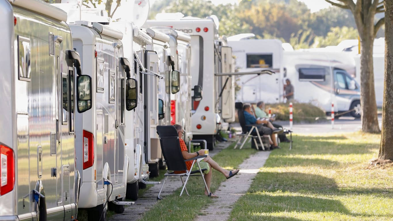 Campingplatz XXL: Für Besucher hält die Messe 3.500 Stellplätze für eigene Wohnmobile und -wagen bereit.
