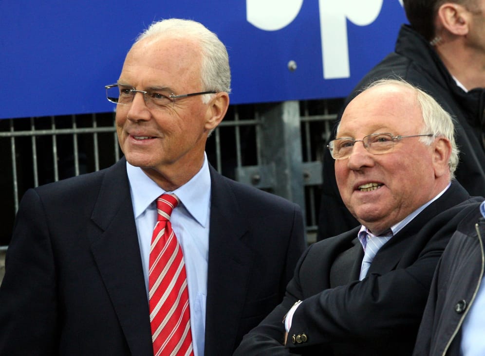 Franz Beckenbauer und Uwe Seeler im Jahr 2009: Die beiden spielten unter anderem bei den WM-Turnieren 1966 und 1970 zusammen.