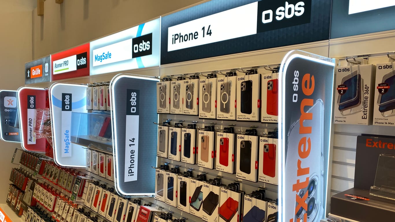 Hüllen für das iPhone 14: Der italienische Hersteller SBS Mobile verkauft Zubehör für ein Apple-Smartphone, das noch nicht angekündigt ist.
