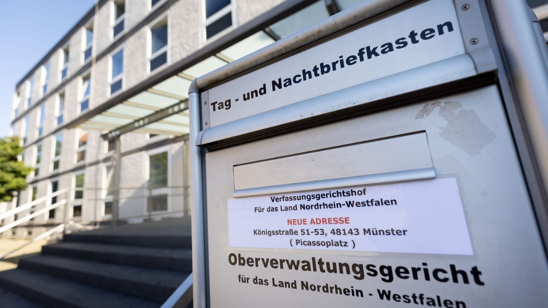 Verfassungsgerichtshof von Nordrhein-Westfalen ist umgezogen Verfassungsgerichtshof von Nordrhein-Westfalen ist umgezogen