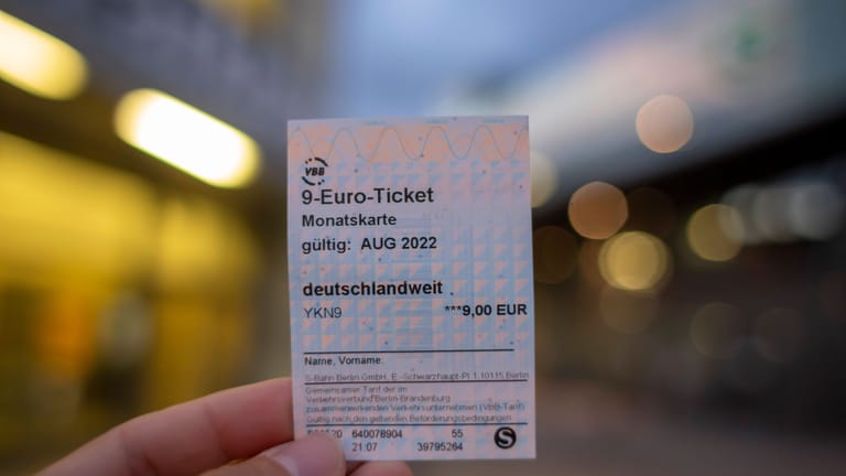 Das 9-Euro-Ticket gilt bundesweit bis 31. August. Soll es auch noch darüber hinaus gelten?