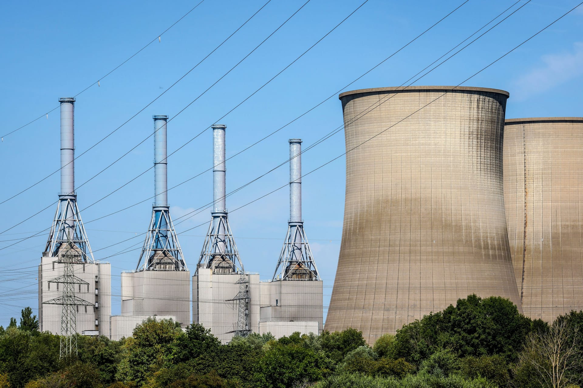 Erdgas-Kraftwerk in Werne, Nordrhein-Westfalen (Symbolbild): Im Juli 2021 erzeugten Gaskraftwerke 3.558 Gigawattstunden Strom – ein Jahr später sind es 4.036 Gigawattstunden. Erdgas-Kraftwerk in Werne, Nordrhein-Westfalen (Symbolbild): Im Juli 2021 erzeugten Gaskraftwerke 3.558 Gigawattstunden Strom – ein Jahr später sind es 4.036 Gigawattstunden.