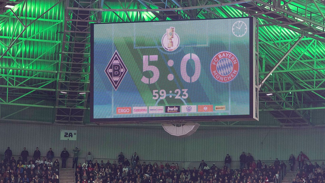 5:0: Kaum zu glauben, aber wahr. In der vergangenen Saison erlebte der FC Bayern in der zweiten Runde des DFB-Pokals ein wahres Debakel bei Borussia Mönchengladbach und schied chancenlos aus.