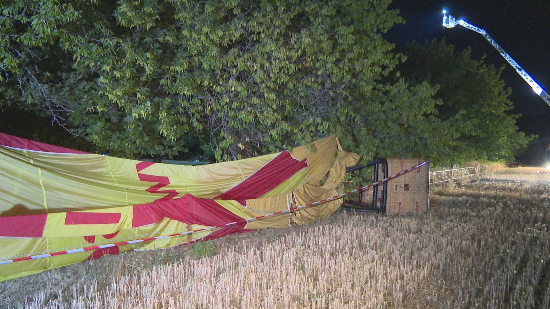 Der verunglückte Heißluftballon: Ein Mann wurde tödlich verletzt.