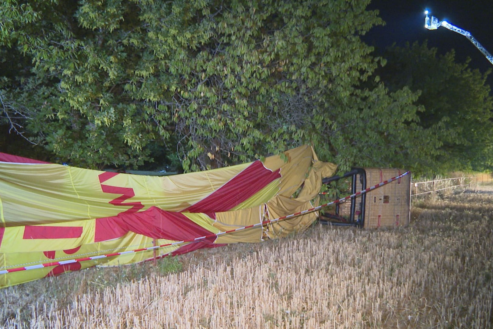 Der verunglückte Heißluftballon: Ein Mann wurde tödlich verletzt.