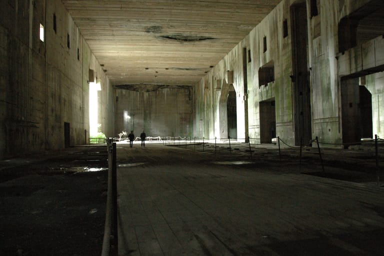 Die Ruine des Bunkers Valentin von innen: Der Bunker gilt als Lost Place, ist aber öffentlich zugänglich.