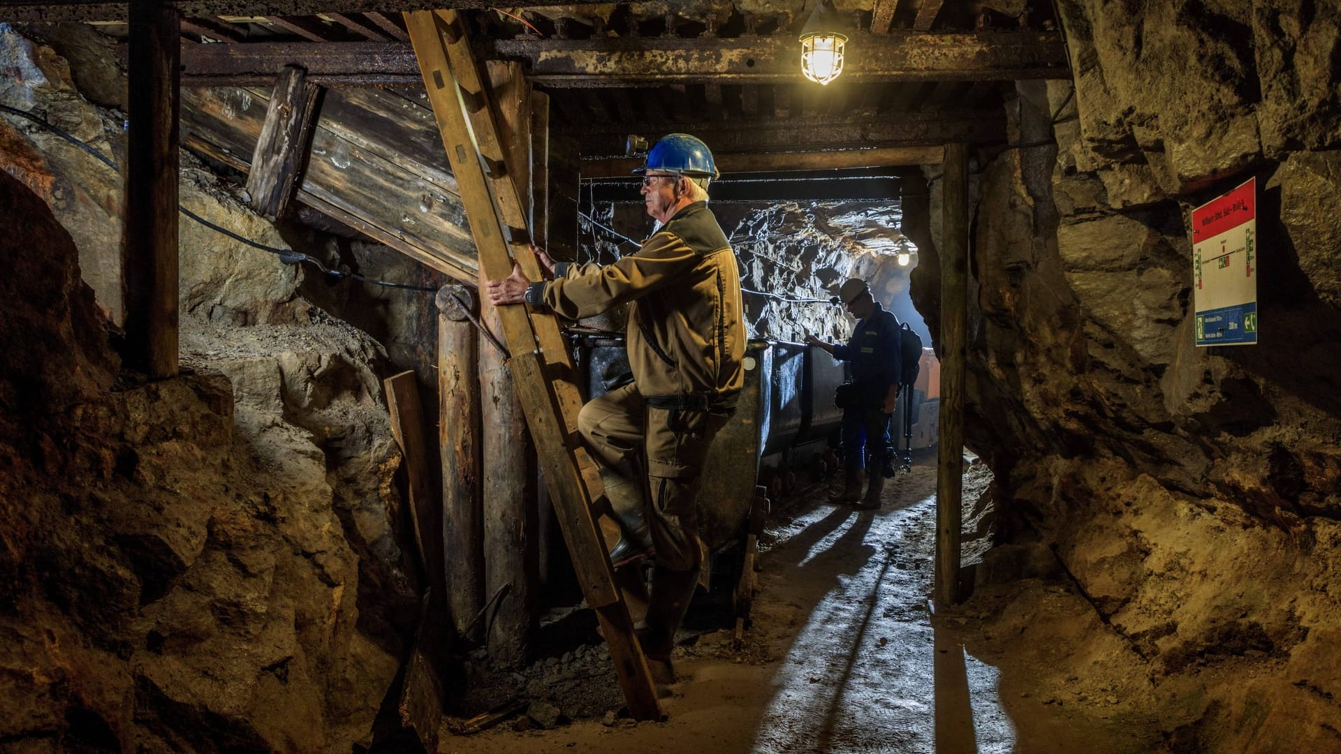 Historische Abgründe: Das Erzgebirge wurde von der UNESCO mit dem Weltkulturerbe-Titel ausgezeichnet. Dazu gehört auch das Forschungs- und Lehrbergwerk Reiche Zeche.