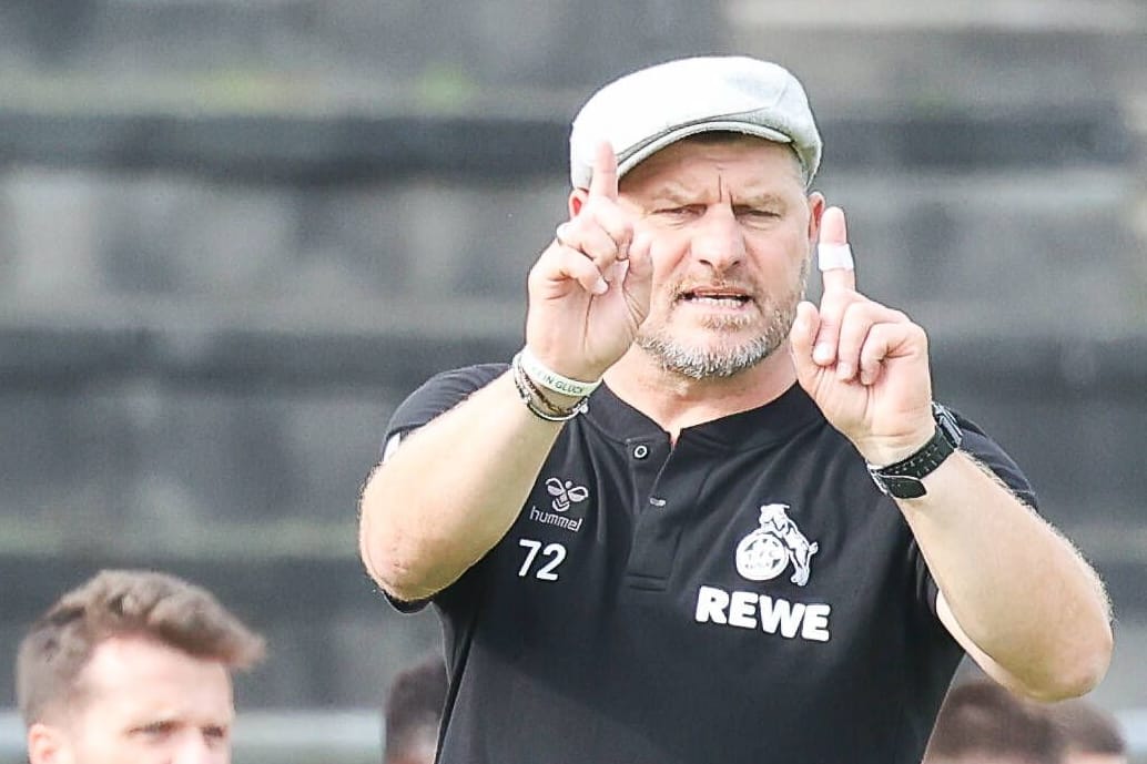 Steffen Baumgart: Er wurde mit dem 1. FC Köln in der letzten Saison Siebter – deswegen spielt der Klub Conference League.