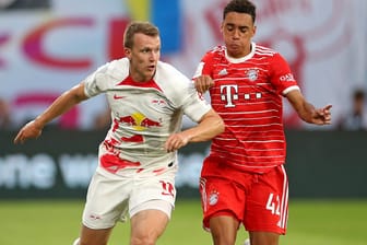 Lukas Klostermann (l.) im Duell mit Jamal Musiala: Gegen den FC Bayern hatte Leipzig noch ein paar Probleme im Supercup.