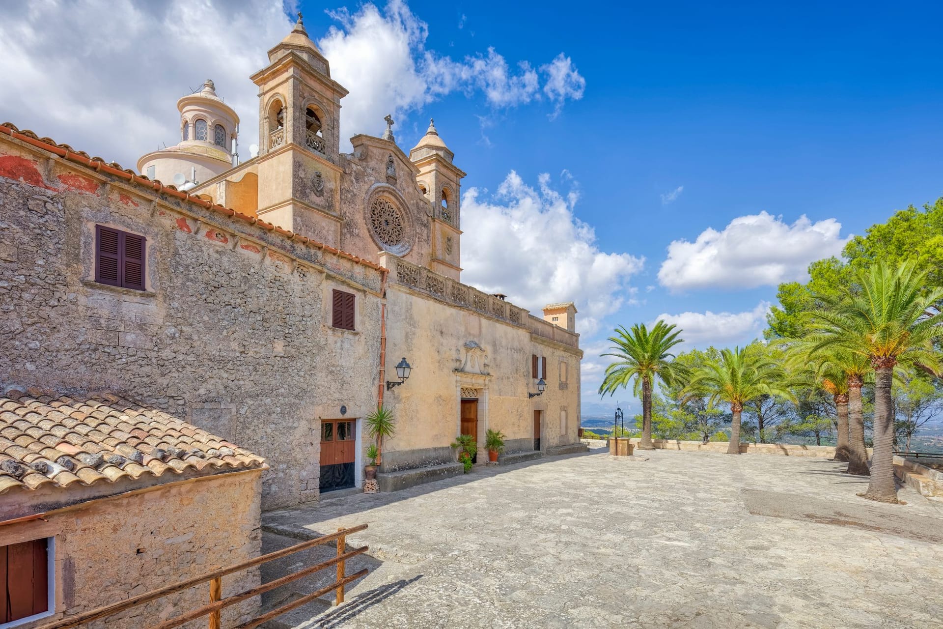 Ermita de Bonany bei Petra: Der kleine Ort ist die beliebteste mallorquinische Kleinstadt der Spanier.