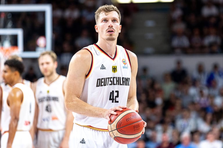 Andreas Obst: Shooting Guard, 26 Jahre alt, FC Bayern München, 1,91 Meter