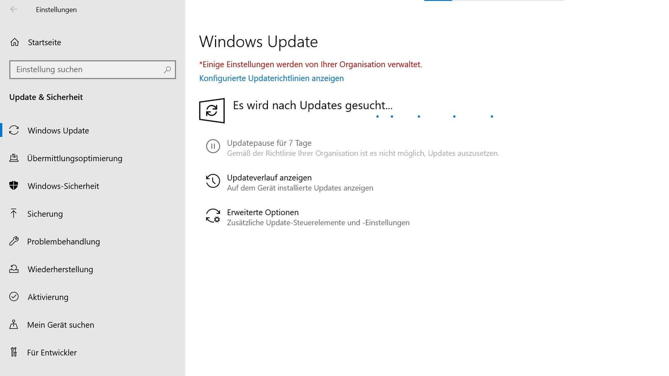 Die Windows-Einstellungen: Unter "Update & Sicherheit" lässt sich nach neuen verfügbaren Verbesserungen suchen und ein Windows-Update anstoßen.