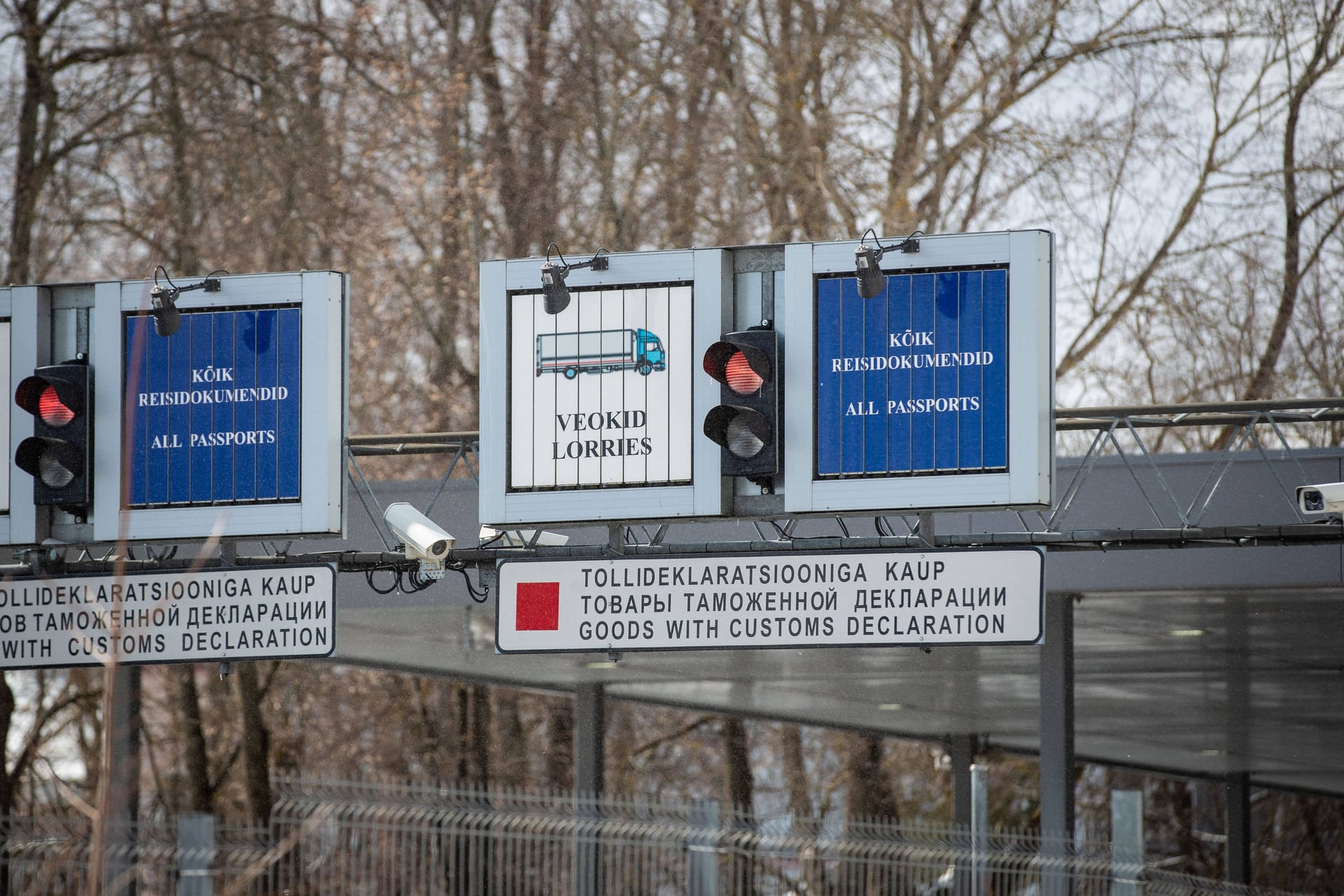 Der Grenzübergang Narva zwischen Estland und Russland (Archivbild): Tallinn hat verfügt, dass russische Staatsbürger mit einem bestimmten Visum nicht mehr einreisen dürfen.