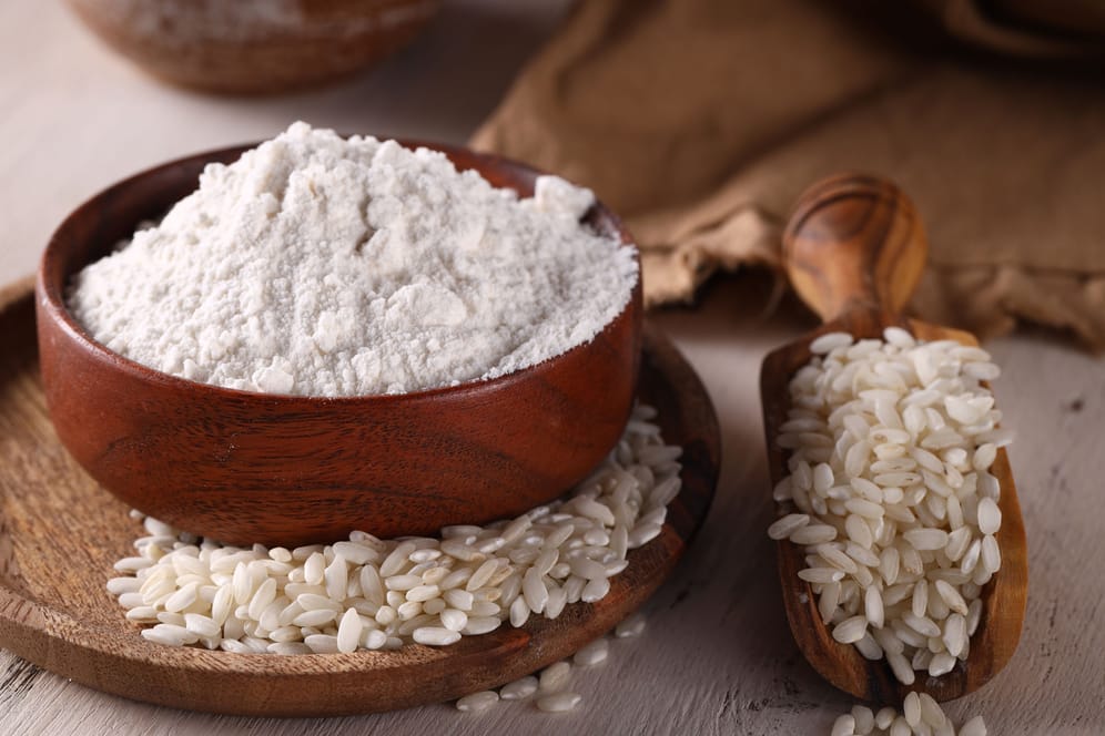 Mit Reismehl backen: Diese glutenfreie Alternative kann man sehr einfach selbst herstellen.