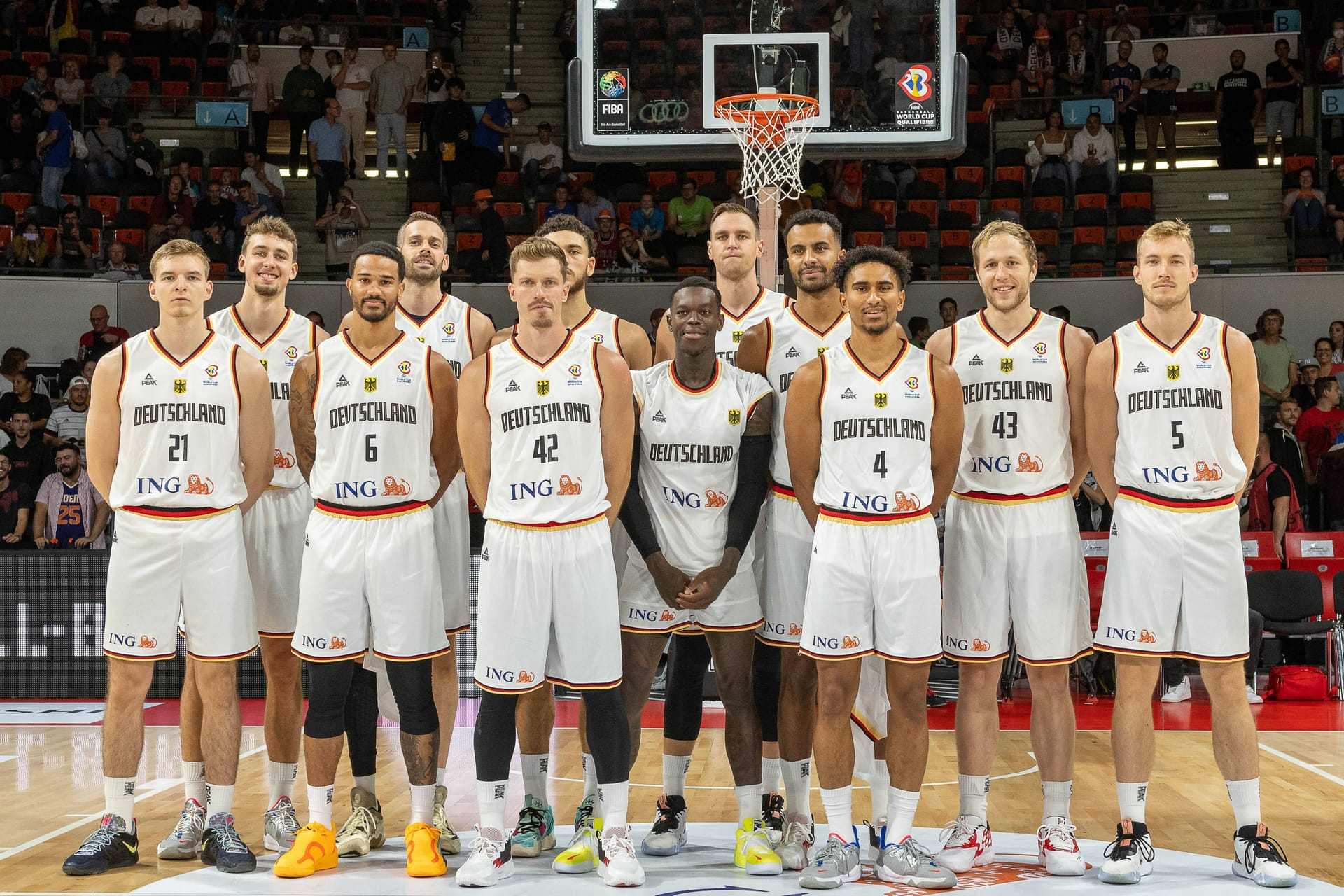 Die deutsche Nationalmannschaft im Basketball. Die deutsche Nationalmannschaft im Basketball.