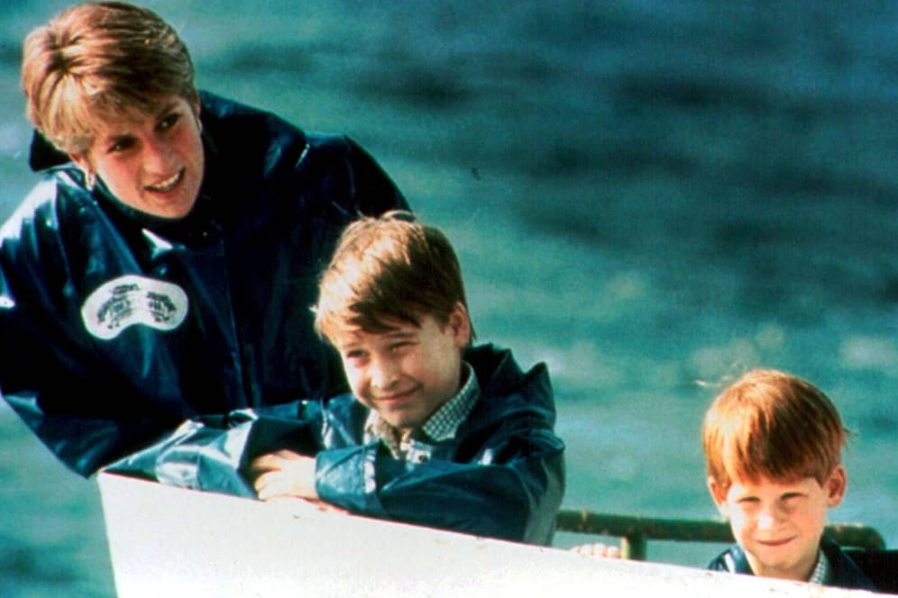 Prinzessin Diana mit ihren Söhnen: Prinz William und Prinz Harry waren 15 und zwölf als ihre Mutter starb.