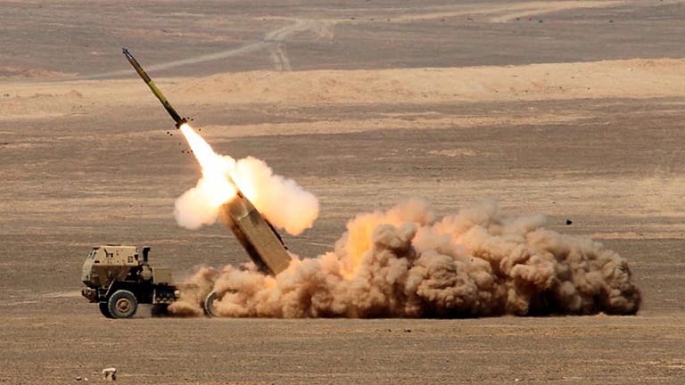 Der US-Raketenwerfer HIMARS (Archiv): Kiew hat die Lieferung der Systeme als besonders wichtig für den Verlauf der Kämpfe bezeichnet.