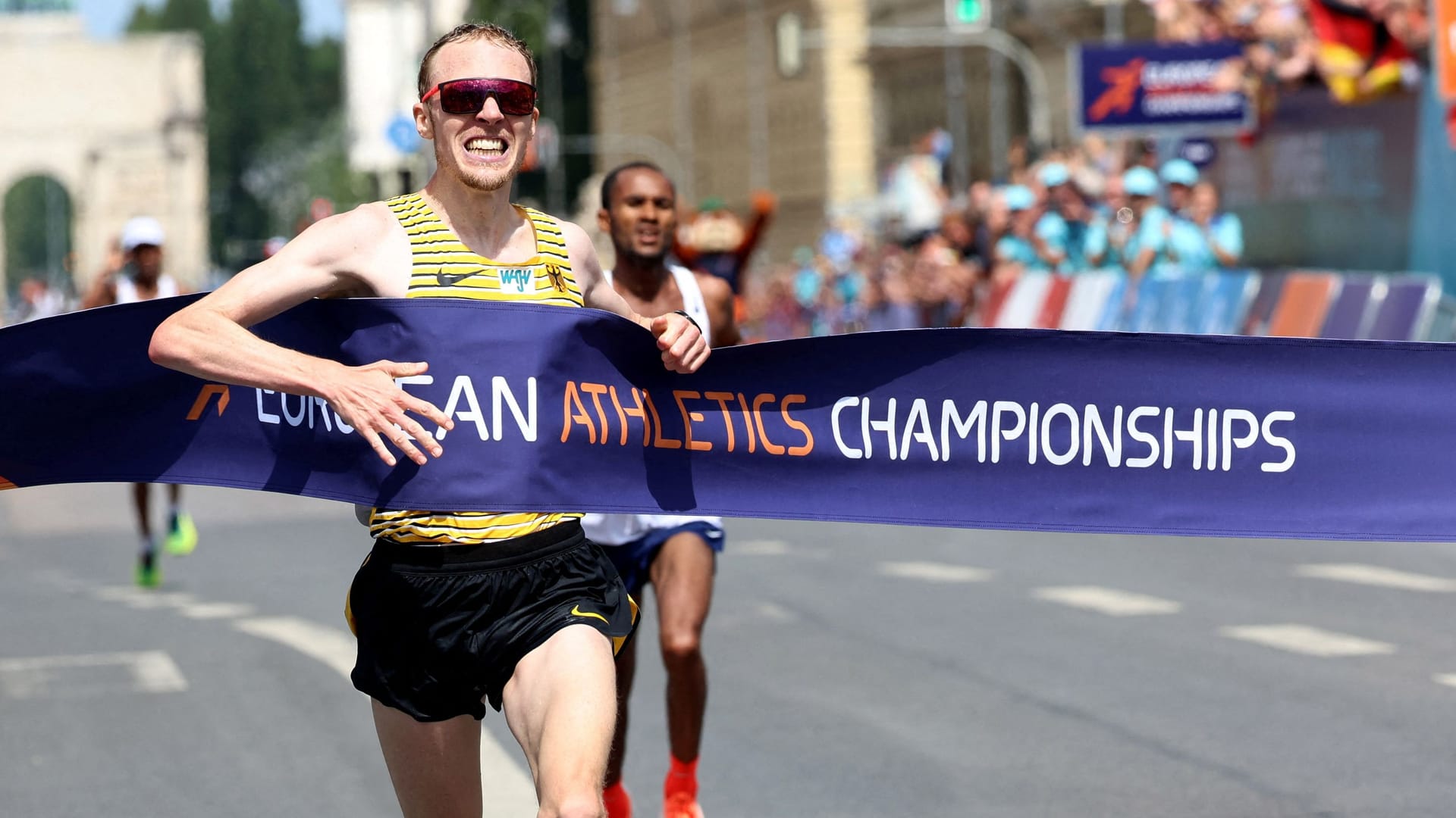 Richard Ringer: Er überquerte als Erster im Marathon die Ziellinie.