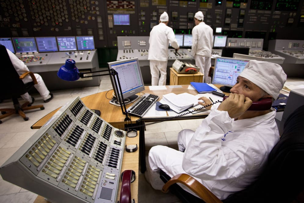 Kontrollraum im AKW Kursk (Archivbild): In dem Kraftwerk soll es zu Störungen gekommen sein.
