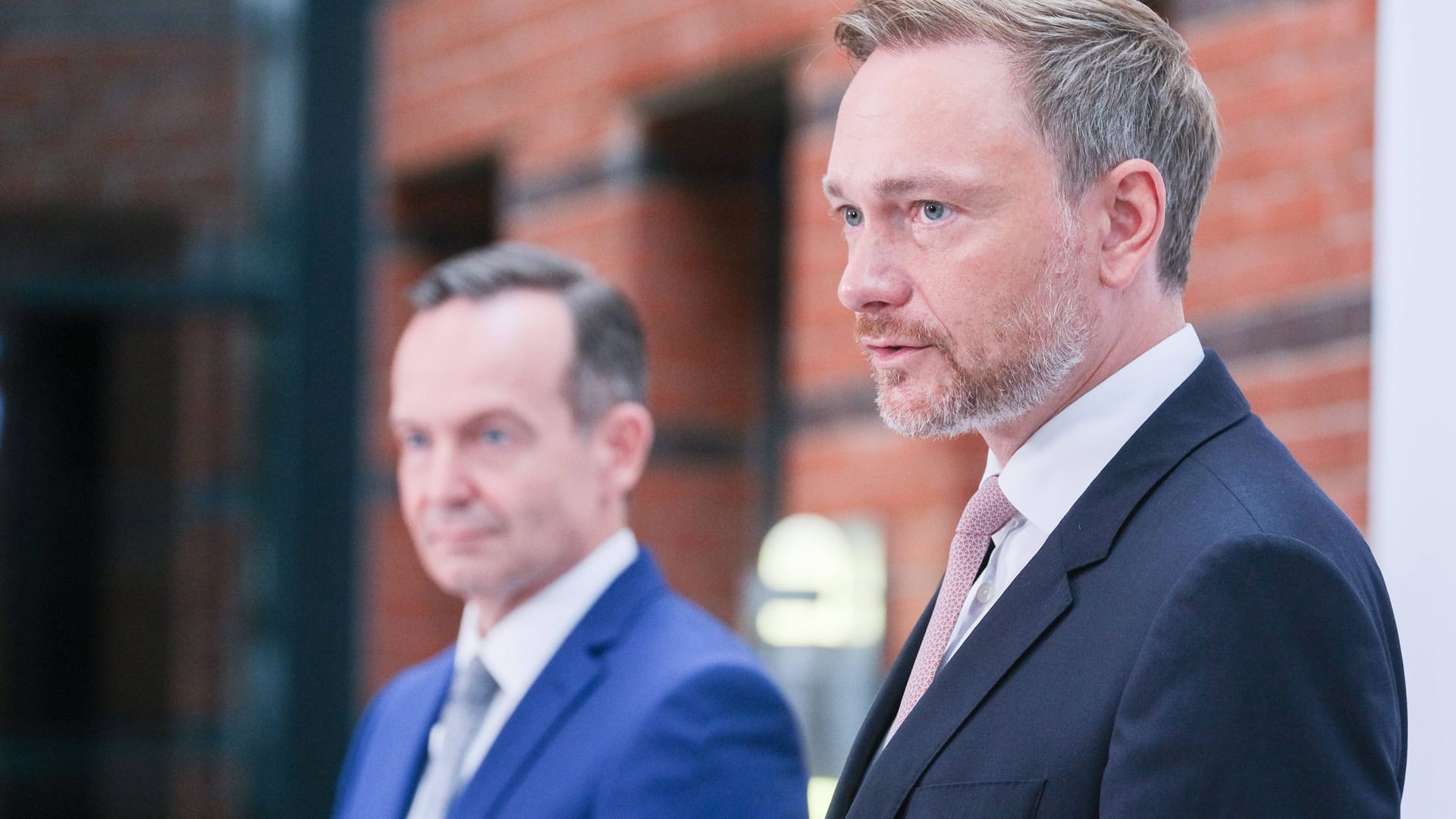 Volker Wissing (l) und Christian Lindner (r): Findet sich eine Nachfolgeregelung für das Neun-Euro-Ticket?