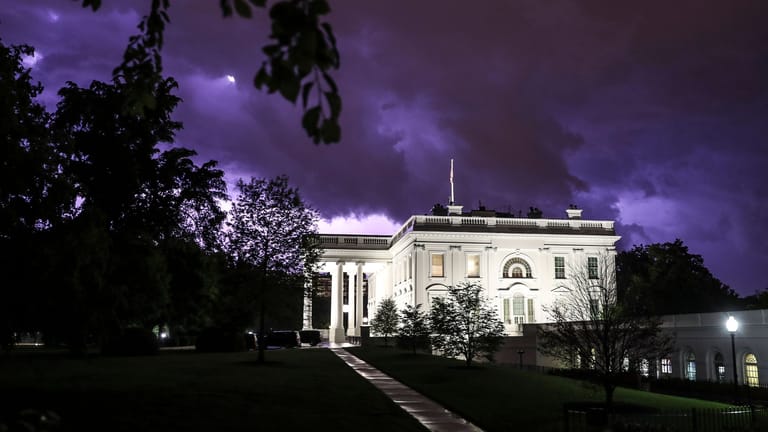 Gewitter über dem Weißen Haus (Archivbild): Zwei Menschen sind gestorben, zwei wurden verletzt.