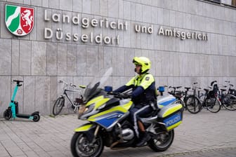 Landgericht Düsseldorf (Archivbild): Der Sohn des Opfers musste zurückgedrängt werden.