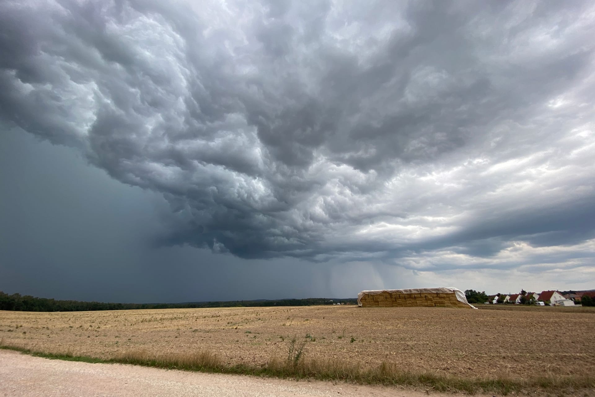 Starkes Gewitter in Nürnberg: In der Region kam es am Freitagnachmittag teils zu heftigen Unwettern.