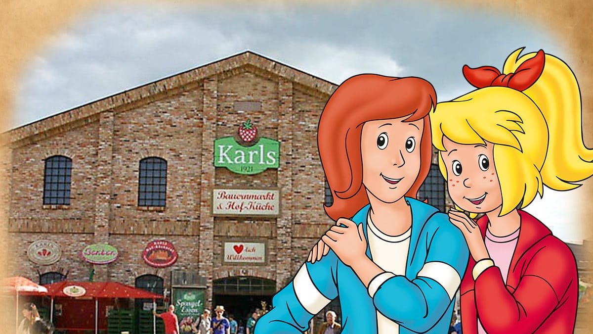 "Bibi & Tina" vor dem Karls Erlebnis-Dorf: Ab 2024 soll es einen neuen Freizeitpark direkt nebenan in Elstal geben. "Bibi & Tina" vor dem Karls Erlebnis-Dorf: Ab 2024 soll es einen neuen Freizeitpark direkt nebenan in Elstal geben.